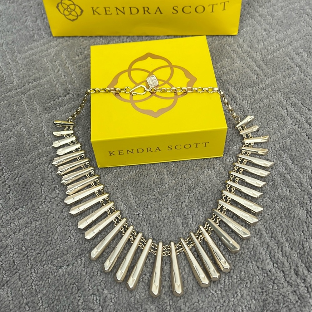 Kendra Scott statement necklace in gold